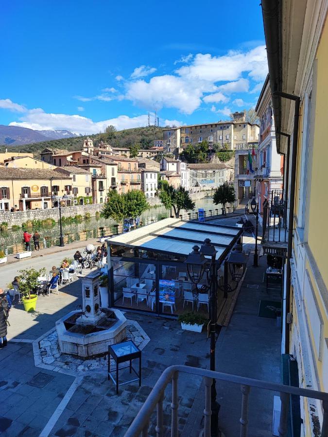 In Centro Rooms And Apartments Isola di Liri Exteriör bild