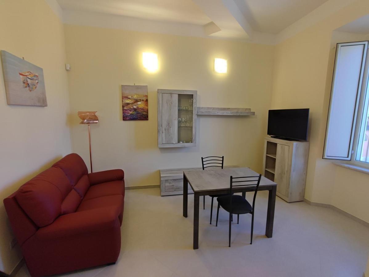 In Centro Rooms And Apartments Isola di Liri Exteriör bild