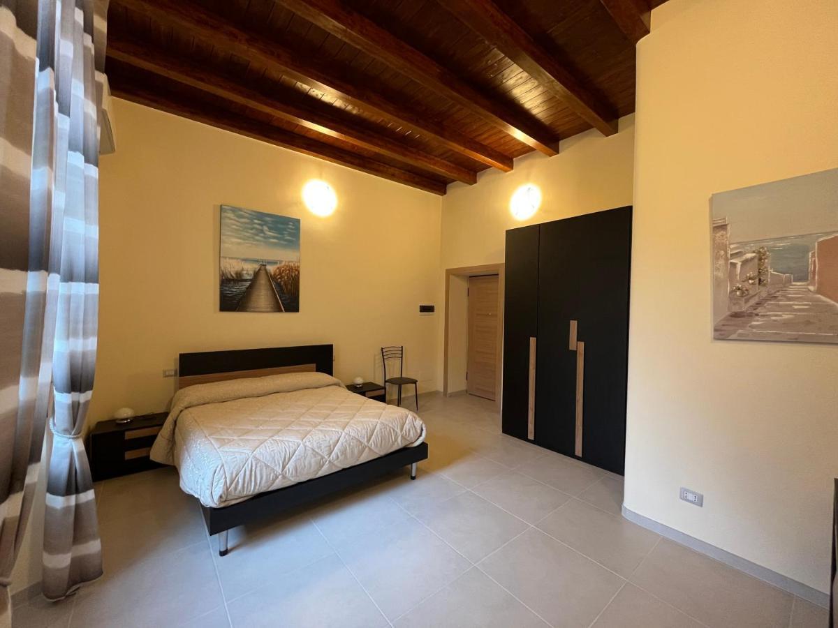 In Centro Rooms And Apartments Isola di Liri Exteriör bild