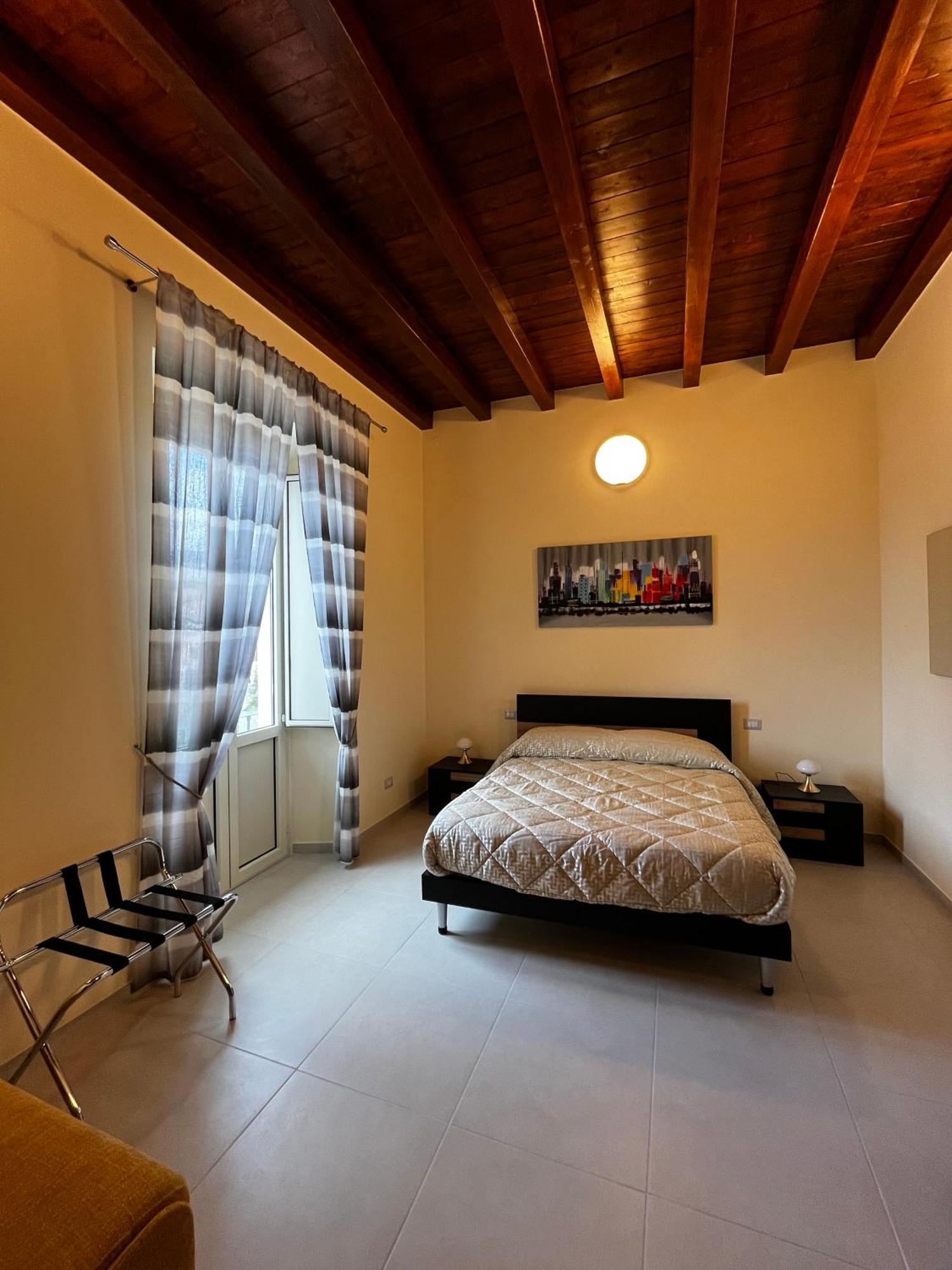 In Centro Rooms And Apartments Isola di Liri Exteriör bild